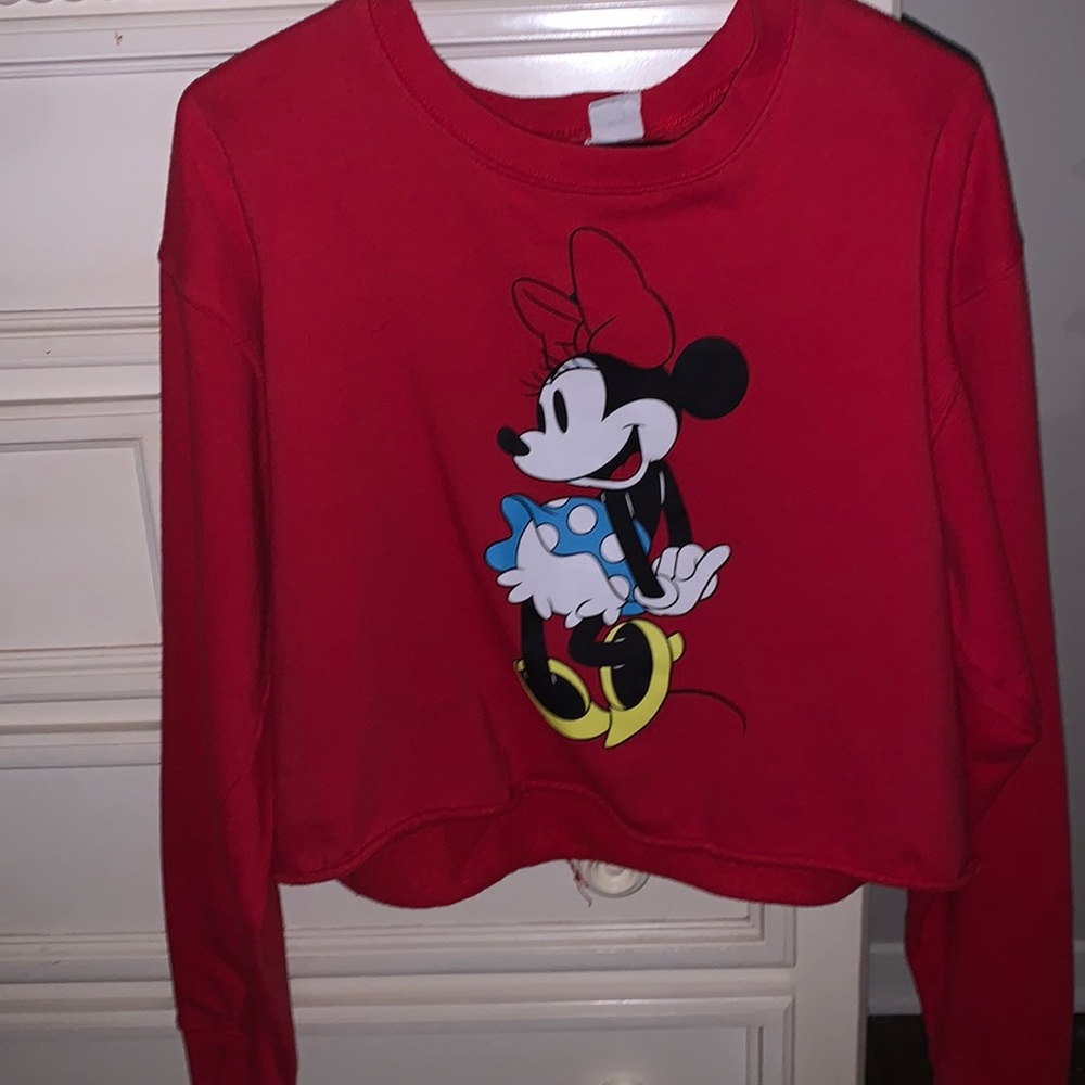 Disney XL Red Long Sleeve Cropped Shirt